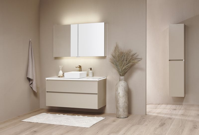 Korsbakken Loft servantskap, linen